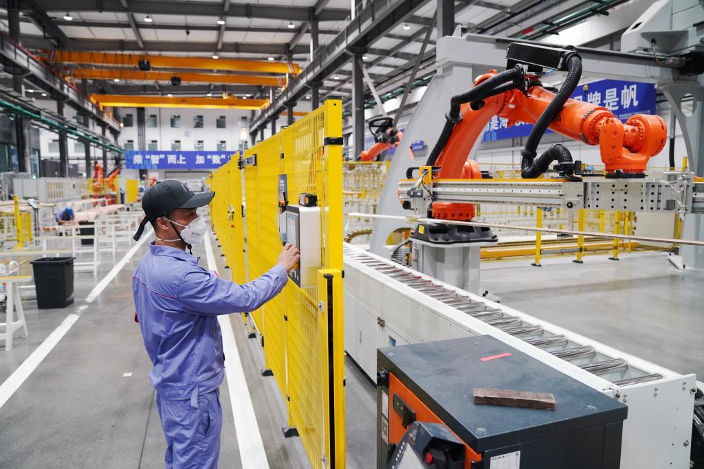 財經(jīng)聚焦丨這份“500強(qiáng)”榜單記錄“中國制造”成長軌跡 化學(xué)原料和化學(xué)制品制造業(yè)的崛起與啟示