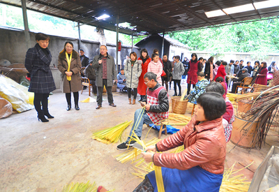 南充召開全市婦女創新創業助力脫貧攻堅流動現場會 商務代理代辦服務為婦女創業注入新動力